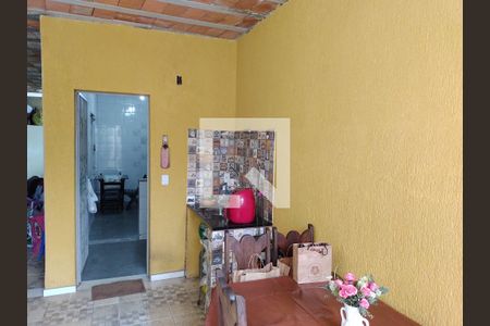 Casa à venda com 80m², 2 quartos e 1 vagaCobertura