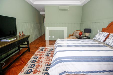 Casa à venda com 800m², 4 quartos e 6 vagasSuíte 2