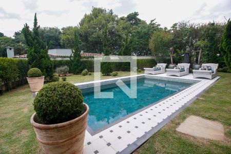 Casa à venda com 800m², 4 quartos e 6 vagasPiscina