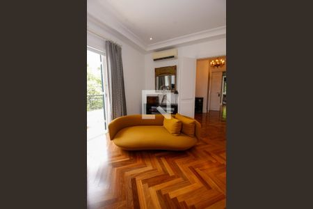 Casa à venda com 800m², 4 quartos e 6 vagasSuíte 1