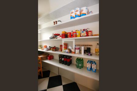 Casa à venda com 800m², 4 quartos e 6 vagasDespensa