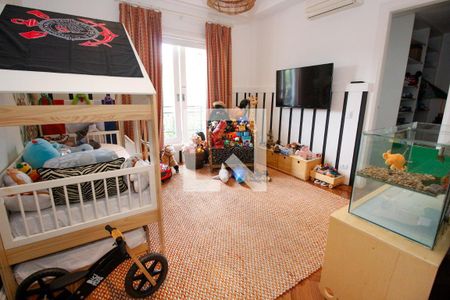 Casa à venda com 800m², 4 quartos e 6 vagasSuíte 4