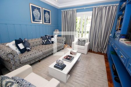 Casa à venda com 800m², 4 quartos e 6 vagasSala de TV