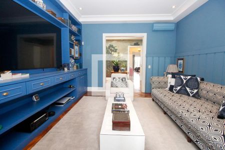 Casa à venda com 800m², 4 quartos e 6 vagasSala de TV