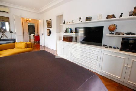 Casa à venda com 800m², 4 quartos e 6 vagasSuíte 1