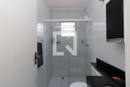 Casa à venda com 220m², 3 quartos e 2 vagas Casa à venda com 220m², 3 quartos e 2 vagasBanheiro Social