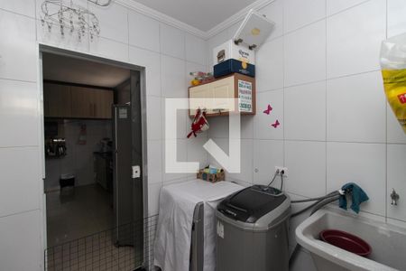 Casa à venda com 220m², 3 quartos e 2 vagas Casa à venda com 220m², 3 quartos e 2 vagasÁrea de Serviço