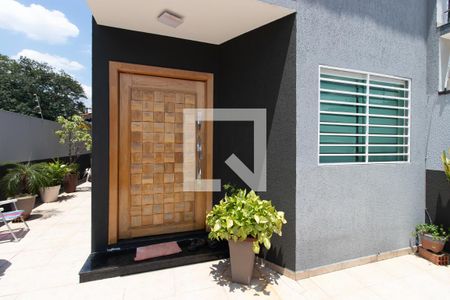 Casa à venda com 220m², 3 quartos e 2 vagas Casa à venda com 220m², 3 quartos e 2 vagasEntrada