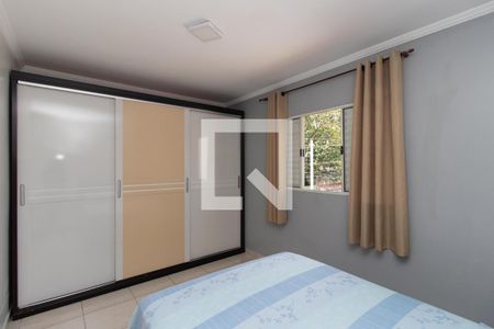 Casa à venda com 220m², 3 quartos e 2 vagas Casa à venda com 220m², 3 quartos e 2 vagasQuarto 2