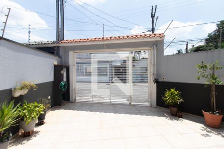 Casa à venda com 220m², 3 quartos e 2 vagas Casa à venda com 220m², 3 quartos e 2 vagasGaragem