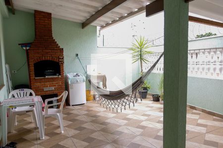 Casa à venda com 160m², 3 quartos e 2 vagas Casa à venda com 160m², 3 quartos e 2 vagasQuintal