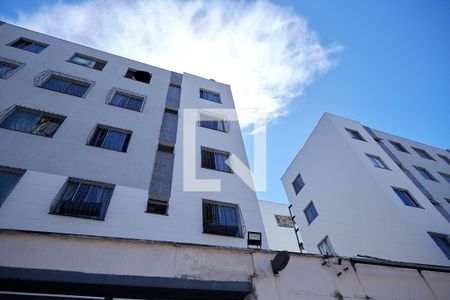 Apartamento para alugar com 65m², 4 quartos e 1 vagaFachada