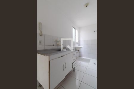 Apartamento para alugar com 39m², 2 quartos e sem vaga Apartamento para alugar com 39m², 2 quartos e sem vagaCozinha e Área de Serviço
