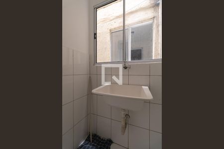Cozinha e Área de Serviço de apartamento para alugar com 2 quartos, 42m² em Vila Nhocuné, São Paulo