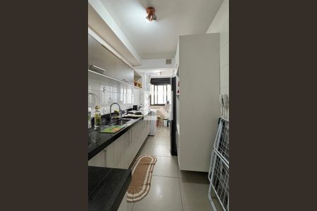 Apartamento à venda com 85m², 2 quartos e 2 vagasCozinha