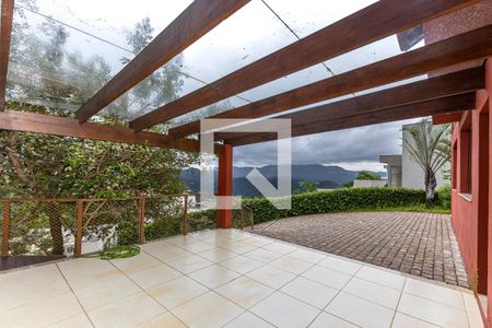 Casa de condomínio à venda com 286m², 4 quartos e 2 vagas Casa de condomínio à venda com 286m², 4 quartos e 2 vagasÁrea comum