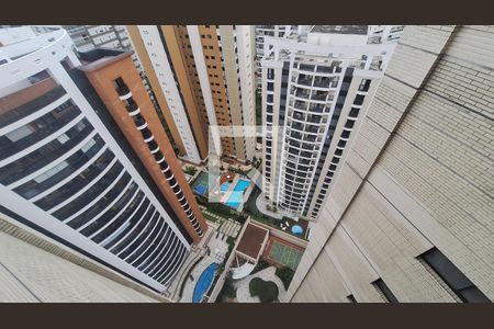 Apartamento à venda com 480m², 4 quartos e 5 vagas Apartamento à venda com 480m², 4 quartos e 5 vagasVista do Quarto