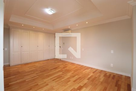 Apartamento à venda com 480m², 4 quartos e 5 vagasSuíte 2