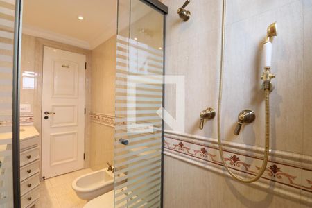 Apartamento à venda com 480m², 4 quartos e 5 vagasBanheiro da Suíte 1