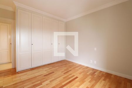 Apartamento à venda com 480m², 4 quartos e 5 vagasSuíte 3