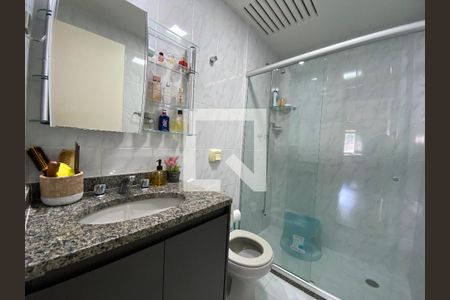 Apartamento à venda com 119m², 3 quartos e 1 vaga Apartamento à venda com 119m², 3 quartos e 1 vagaBanheiro Social