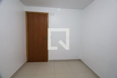 Quarto 2 de apartamento para alugar com 2 quartos, 47m² em Marechal Rondon, Canoas