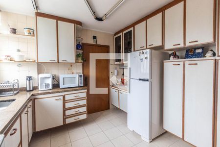 Apartamento à venda com 160m², 3 quartos e 3 vagas Apartamento à venda com 160m², 3 quartos e 3 vagasCozinha