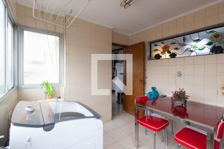 Apartamento à venda com 160m², 3 quartos e 3 vagas Apartamento à venda com 160m², 3 quartos e 3 vagasÁrea de serviço