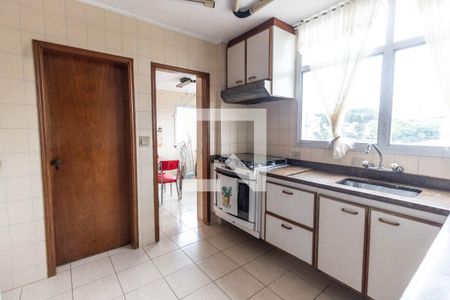 Apartamento à venda com 160m², 3 quartos e 3 vagas Apartamento à venda com 160m², 3 quartos e 3 vagasCozinha