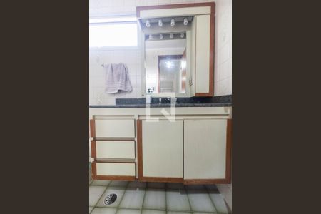 Apartamento à venda com 160m², 3 quartos e 3 vagas Apartamento à venda com 160m², 3 quartos e 3 vagasSuíte