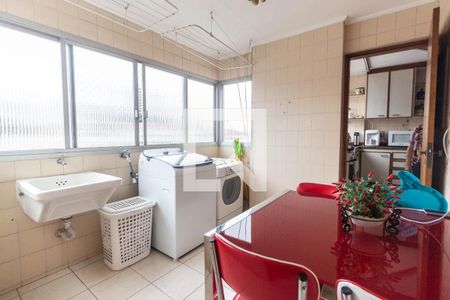 Apartamento à venda com 160m², 3 quartos e 3 vagas Apartamento à venda com 160m², 3 quartos e 3 vagasÁrea de serviço