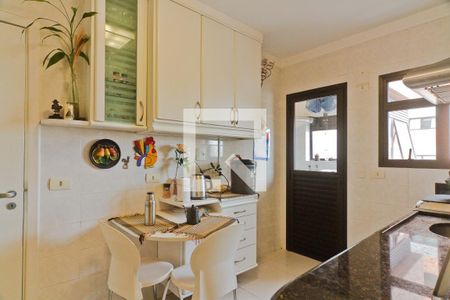 Apartamento à venda com 210m², 4 quartos e 3 vagasCozinha