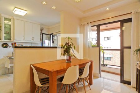 Apartamento à venda com 210m², 4 quartos e 3 vagasCozinha