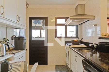 Apartamento à venda com 210m², 4 quartos e 3 vagasCozinha