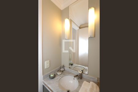 Lavabo de apartamento à venda com 4 quartos, 300m² em Vila Suzana, São Paulo