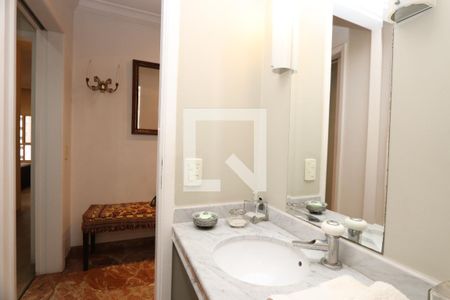 Lavabo de apartamento à venda com 4 quartos, 300m² em Vila Suzana, São Paulo