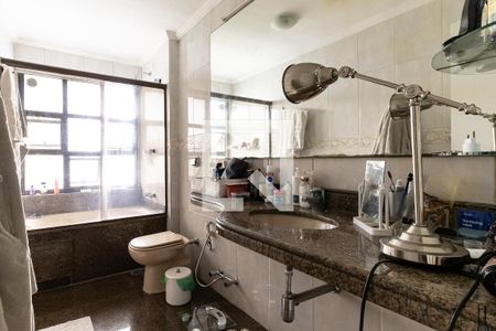 Apartamento à venda com 174m², 3 quartos e 3 vagasBanheiro da Suíte 1