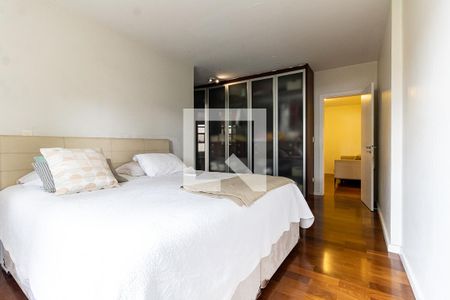 Apartamento à venda com 174m², 3 quartos e 3 vagasSuíte 1