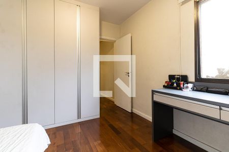 Apartamento à venda com 174m², 3 quartos e 3 vagasSuíte 2