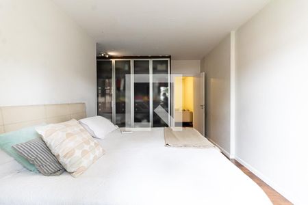 Apartamento à venda com 174m², 3 quartos e 3 vagasSuíte 1