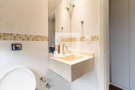 Apartamento à venda com 174m², 3 quartos e 3 vagasBanheiro da Suíte 2