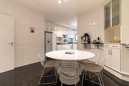 Apartamento à venda com 174m², 3 quartos e 3 vagasCozinha