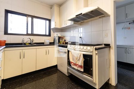 Apartamento à venda com 174m², 3 quartos e 3 vagasCozinha
