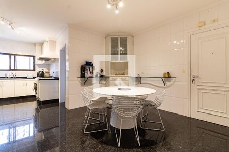 Apartamento à venda com 174m², 3 quartos e 3 vagasCozinha