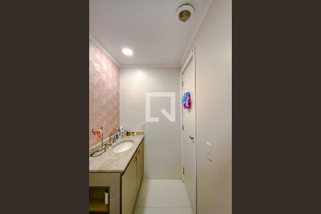 Apartamento à venda com 78m², 2 quartos e 1 vagaBanheiro da Suíte