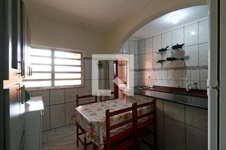 Casa à venda com 104m², 2 quartos e 2 vagasCozinha