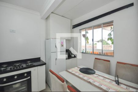 Casa para alugar com 95m², 2 quartos e 1 vagaCozinha