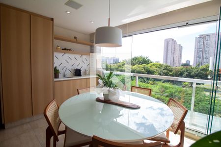 Apartamento à venda com 69m², 2 quartos e 1 vagaVaranda