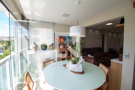 Apartamento à venda com 69m², 2 quartos e 1 vagaVaranda