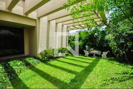 Casa de condomínio à venda com 1690m², 5 quartos e 7 vagas Casa de condomínio à venda com 1690m², 5 quartos e 7 vagasJardim